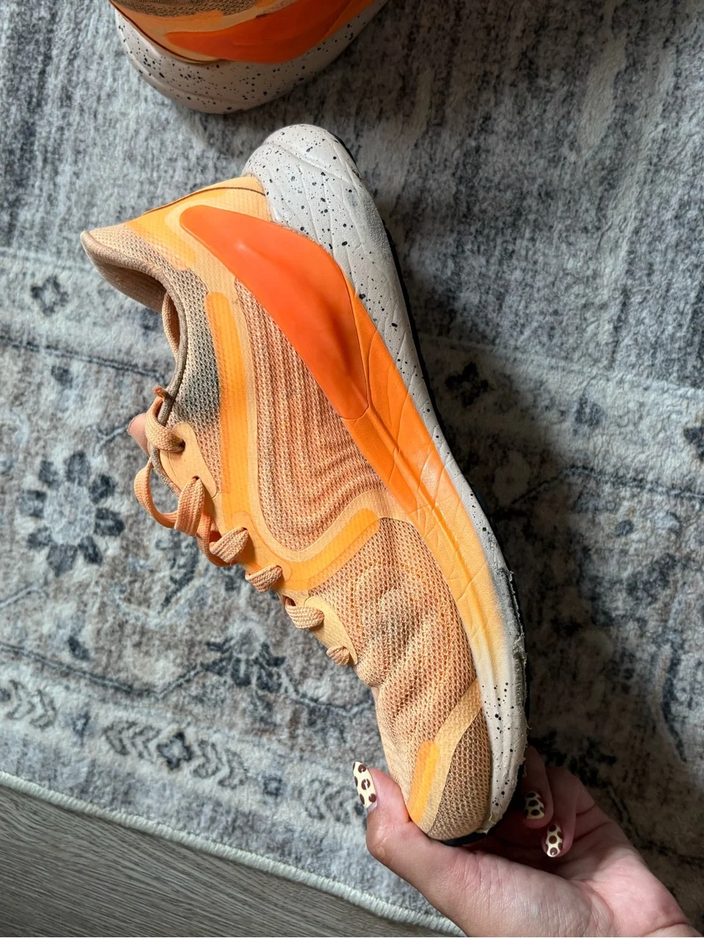 Lululemon Blissfeel 2 Running Shoe orange women’s size 9 workout gym shoes